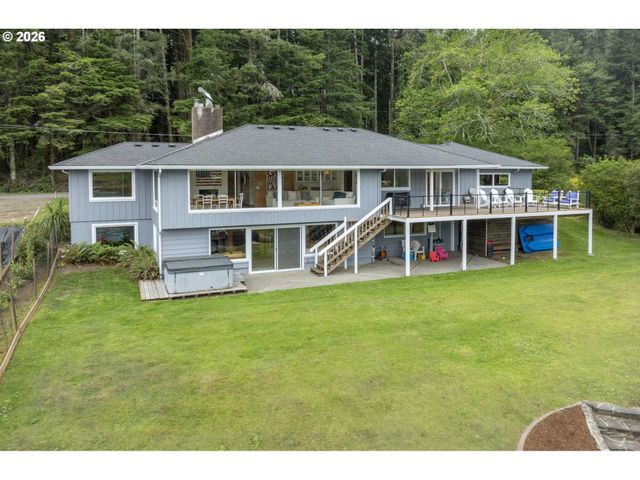2170 Ne LAKE Dr, Lincoln City, OR 97367