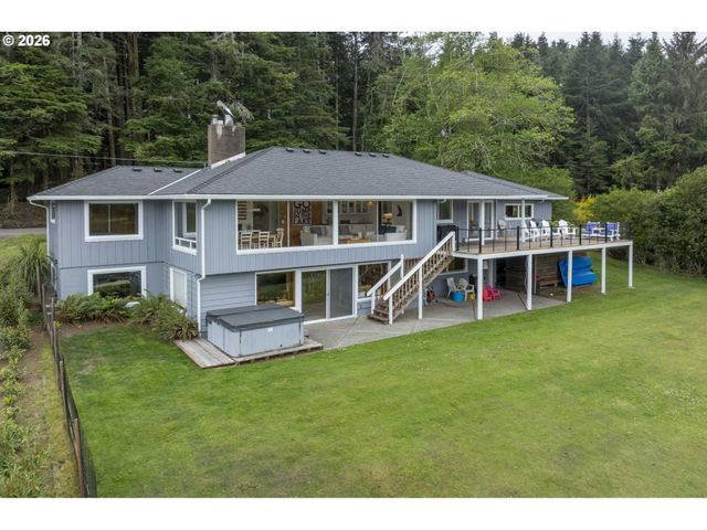 2170 Ne LAKE Dr, Lincoln City, OR 97367