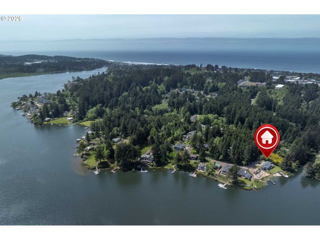 2170 Ne LAKE Dr, Lincoln City, OR 97367