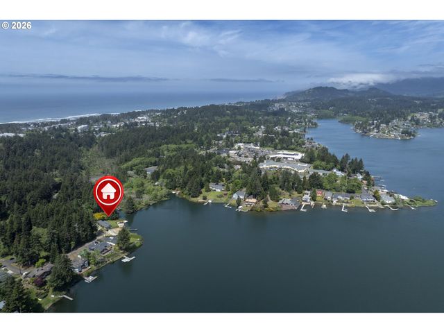 2170 Ne LAKE Dr, Lincoln City, OR 97367