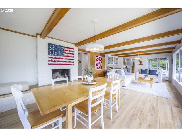 2170 Ne LAKE Dr, Lincoln City, OR 97367