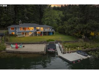 2170 Ne LAKE Dr, Lincoln City, OR 97367