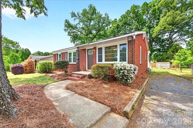 4820 Charleston Drive, Charlotte, NC 28212