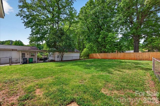 4820 Charleston Drive, Charlotte, NC 28212