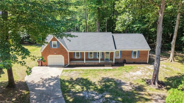 417 Saddle CT, Chesapeake, VA 23323