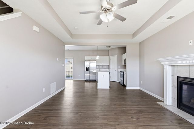 9901 Amarillo Ct, Louisville, KY 40291