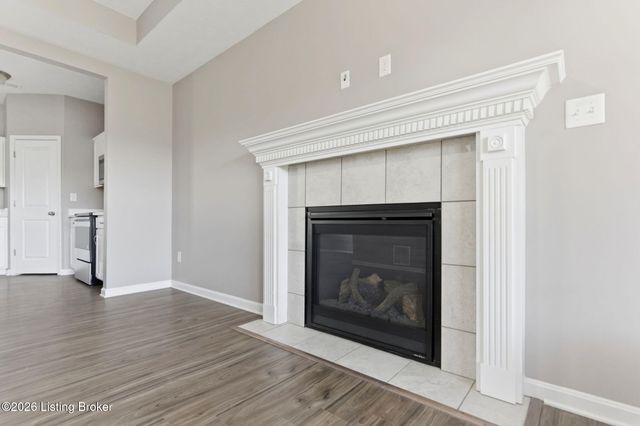 9901 Amarillo Ct, Louisville, KY 40291