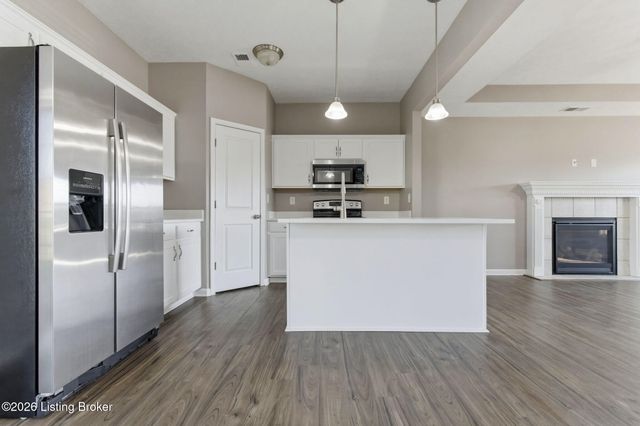 9901 Amarillo Ct, Louisville, KY 40291