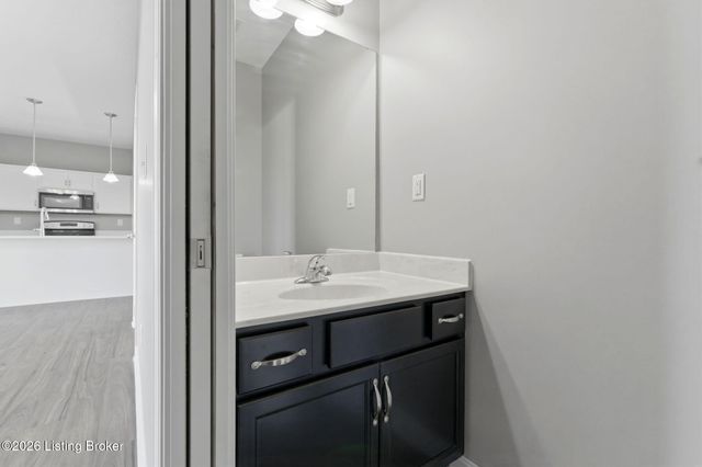 9901 Amarillo Ct, Louisville, KY 40291