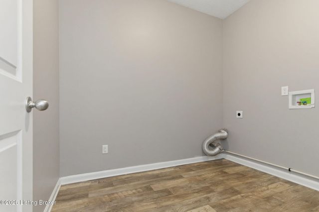 9901 Amarillo Ct, Louisville, KY 40291