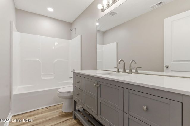 9901 Amarillo Ct, Louisville, KY 40291