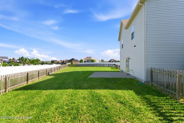 9901 Amarillo Ct, Louisville, KY 40291