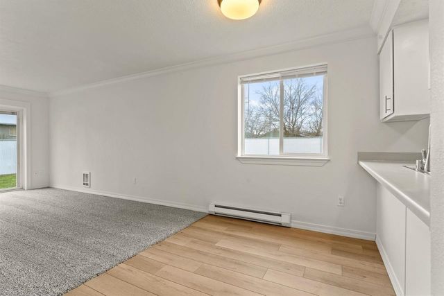 222 N Hutchinson Rd, Spokane Valley, WA 99212