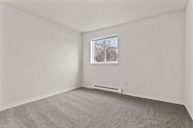 222 N Hutchinson Rd, Spokane Valley, WA 99212