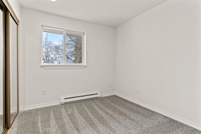 222 N Hutchinson Rd, Spokane Valley, WA 99212