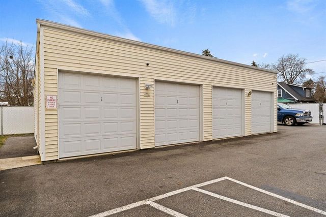 222 N Hutchinson Rd, Spokane Valley, WA 99212