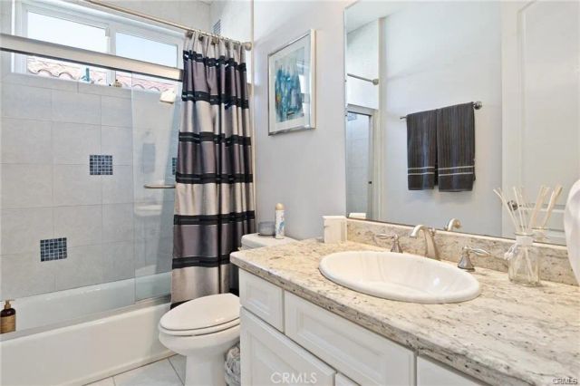 15102 Greenleaf, Los Angeles, CA 91403