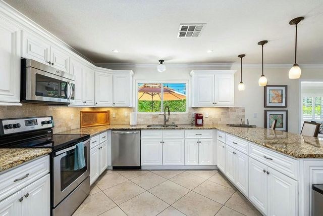 46890 Highland Palms Drive, La Quinta, CA 92253