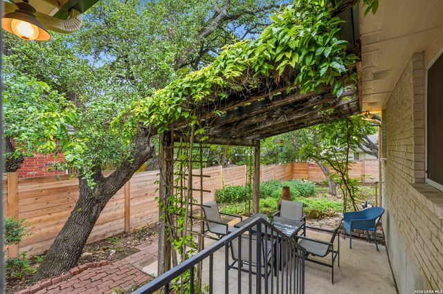 11223 Cedar Mtn, San Antonio, TX 78249