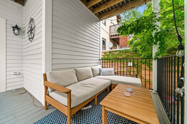559 East 5th 1, Boston, MA 02127
