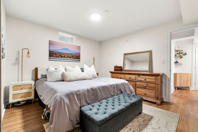559 East 5th 1, Boston, MA 02127