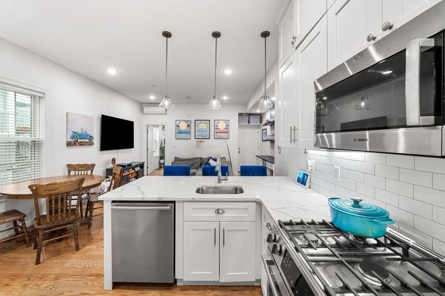 559 East 5th 1, Boston, MA 02127