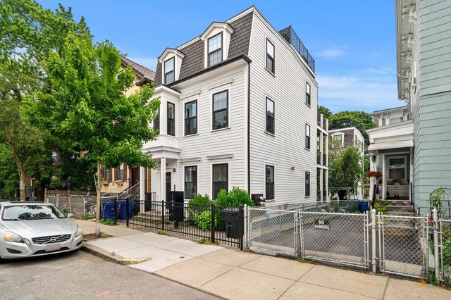 559 East 5th 1, Boston, MA 02127