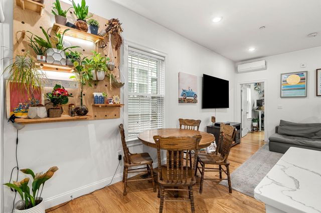 559 East 5th 1, Boston, MA 02127