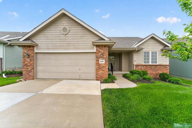 8123 S 107th Street, La Vista, NE 68128