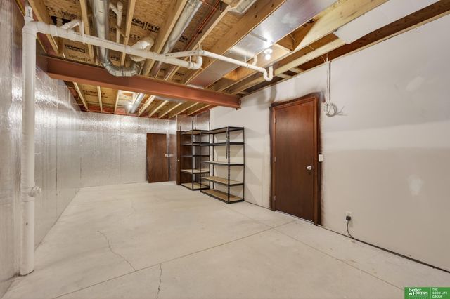 8123 S 107th Street, La Vista, NE 68128