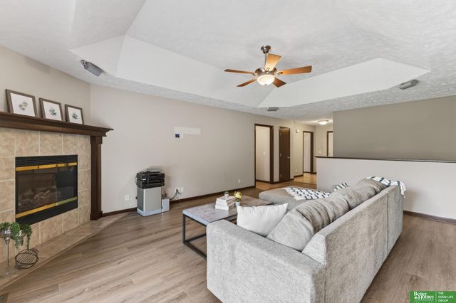 8123 S 107th Street, La Vista, NE 68128