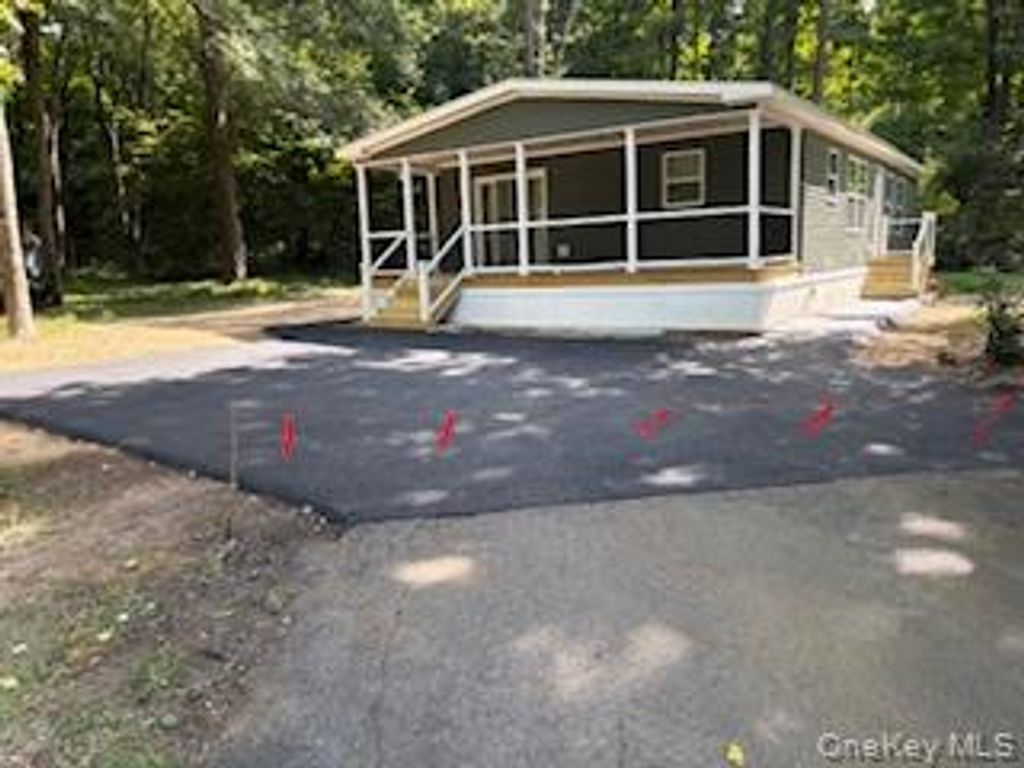 230 Fawn Circle, Walden, NY 12586