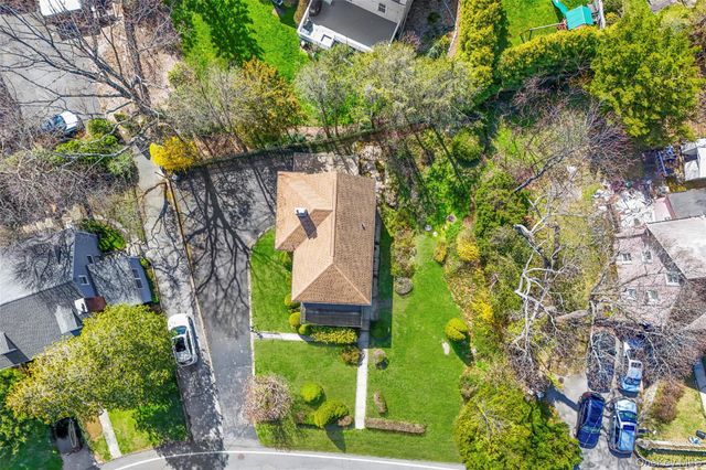 10 Harrison Drive, Larchmont, NY 10538