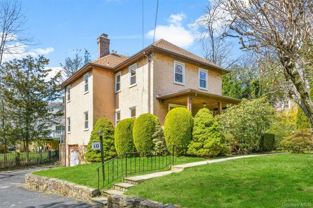 10 Harrison Drive, Larchmont, NY 10538