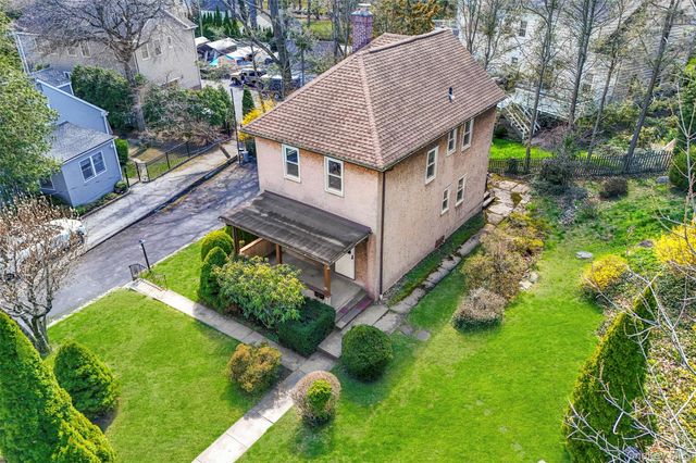 10 Harrison Drive, Larchmont, NY 10538
