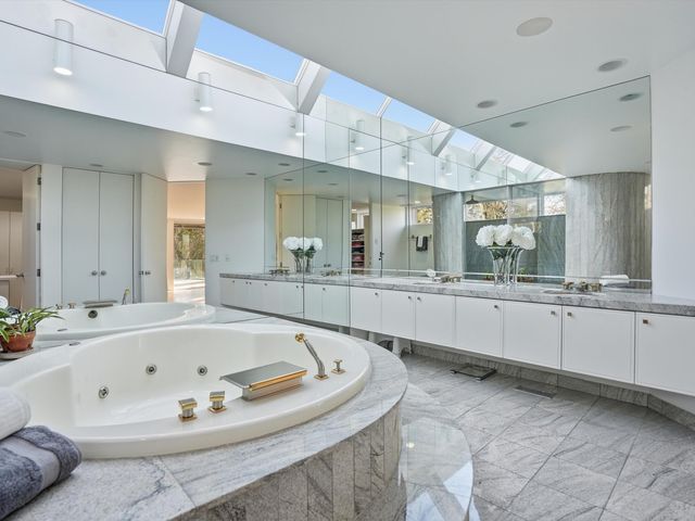 4708 Buckby Cross, Bloomfield Hills, MI 48302