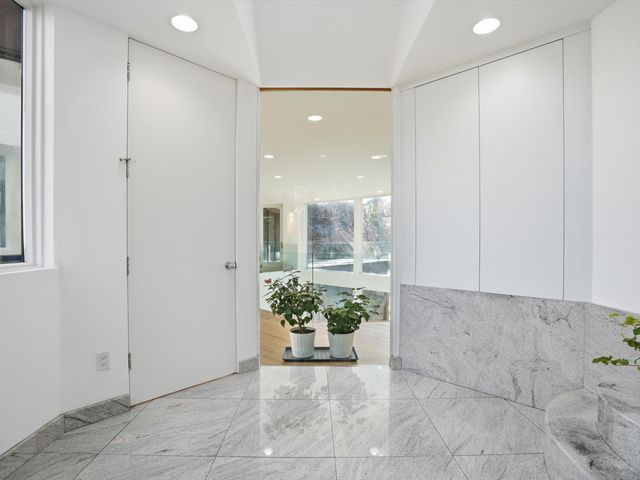 4708 Buckby Cross, Bloomfield Hills, MI 48302