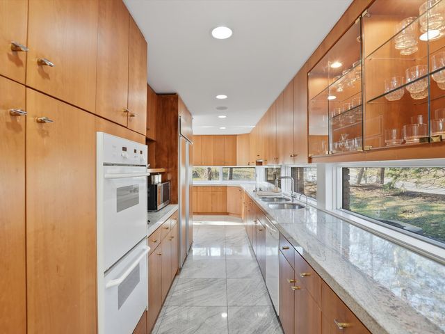 4708 Buckby Cross, Bloomfield Hills, MI 48302