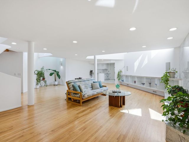 4708 Buckby Cross, Bloomfield Hills, MI 48302