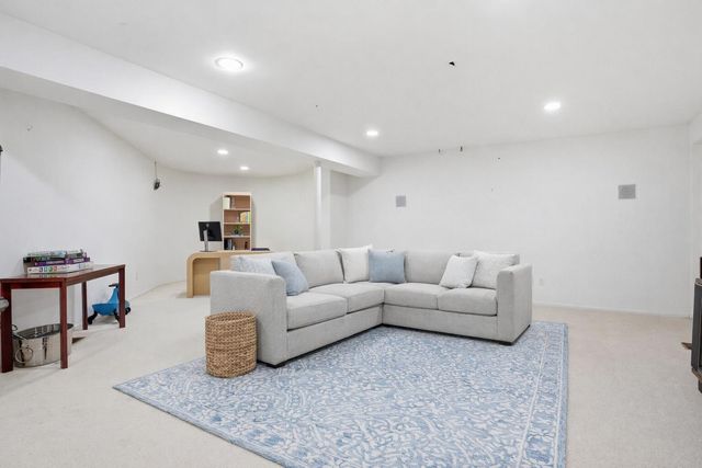 4708 Buckby Cross, Bloomfield Hills, MI 48302