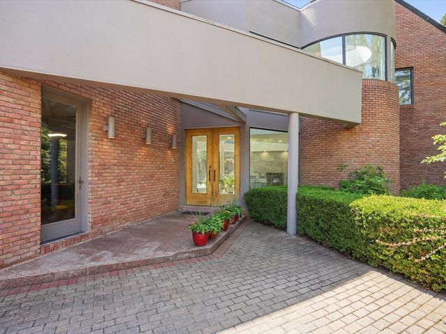 4708 Buckby Cross, Bloomfield Hills, MI 48302