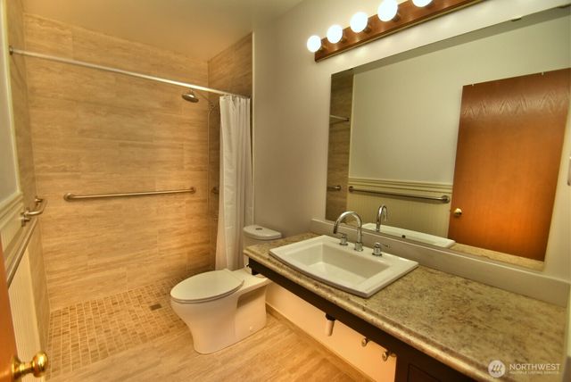 21710 NE 156th Street, Woodinville, WA 98077
