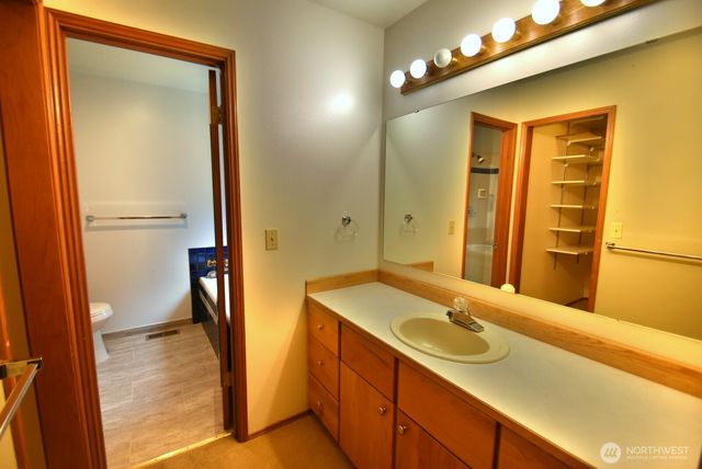 21710 NE 156th Street, Woodinville, WA 98077