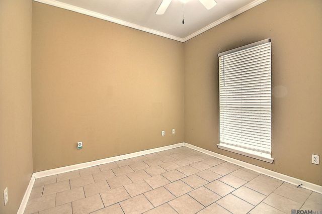 13348 Chase St, Gonzales, LA 70737