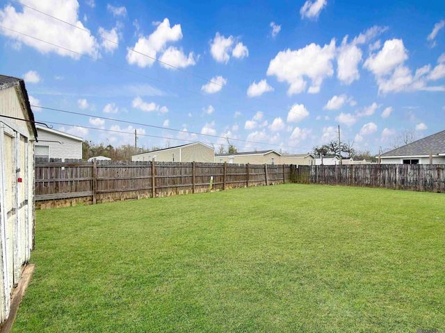 13348 Chase St, Gonzales, LA 70737