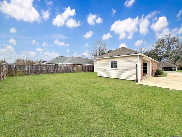 13348 Chase St, Gonzales, LA 70737