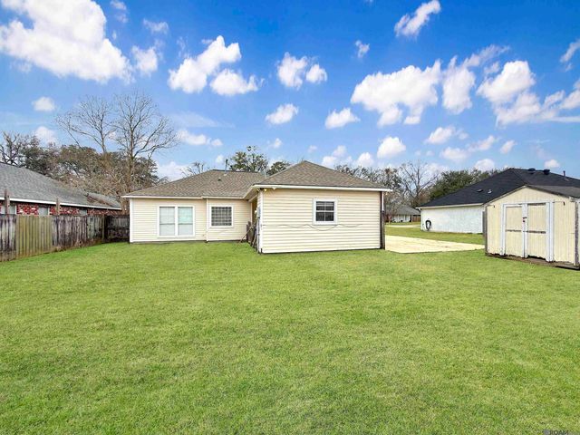 13348 Chase St, Gonzales, LA 70737