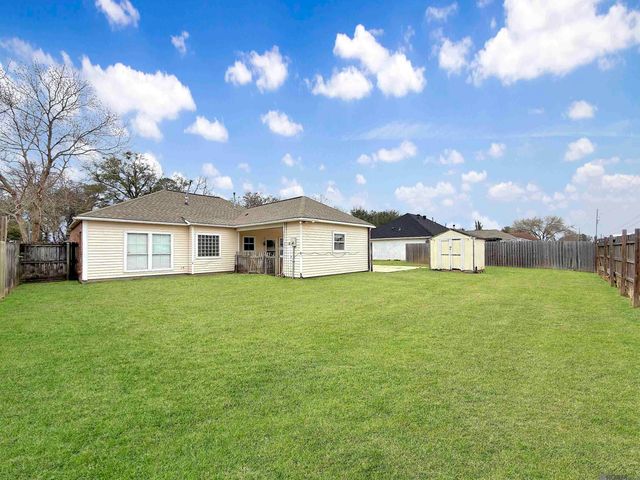 13348 Chase St, Gonzales, LA 70737