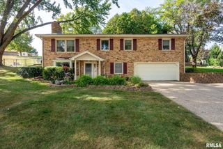 1522 25TH Street, Bettendorf, IA 52722