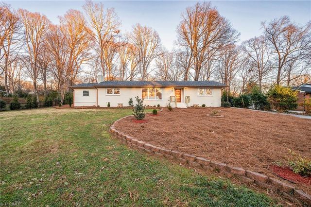 731 Quarterstaff Road, Winston-salem, NC 27104